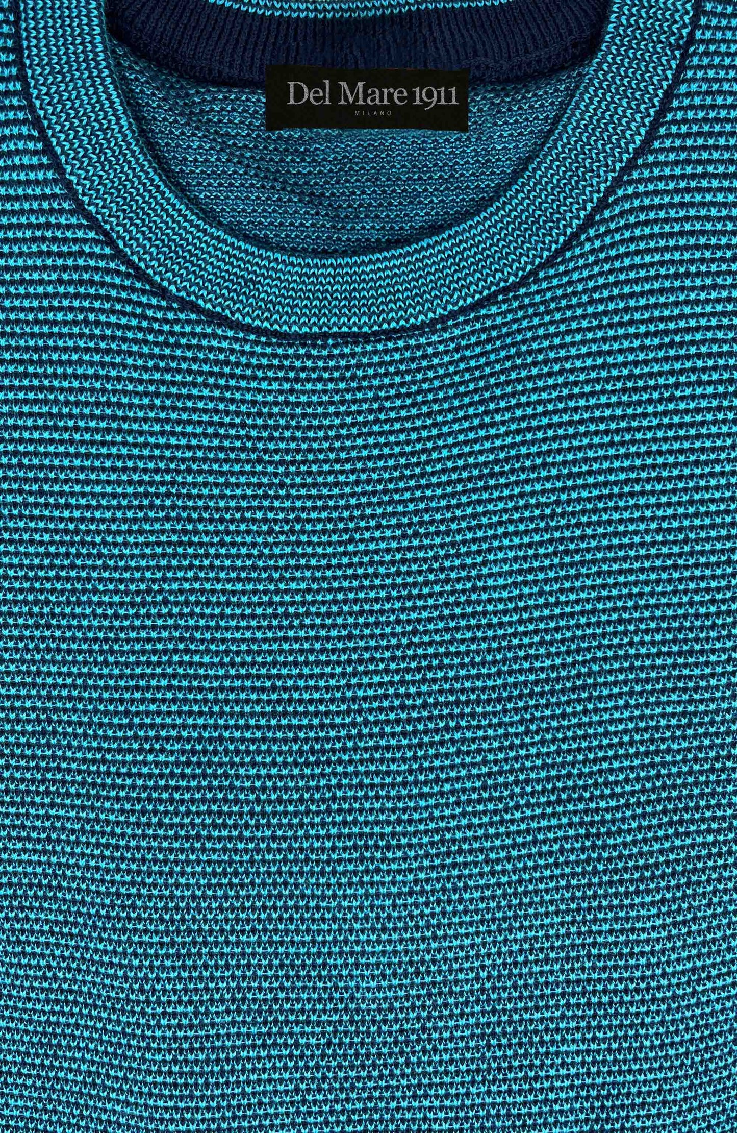 Girocollo uomo bicolor lavorato azzurro in cotone particolare